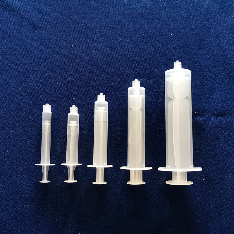 Screw-in syringe